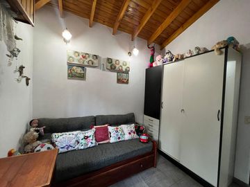 Lincoln 9, Wilde ¡Casa de 4 ambietnes en venta!
