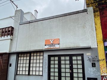 PH venta 1 dormitorio 1 baño 1 patio y parrilla  50 mts 2 totales  - La Plata