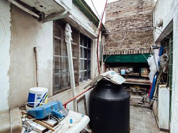 PH venta 1 dormitorio 1 baño 1 patio y parrilla  50 mts 2 totales  - La Plata