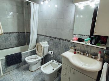 PH venta 1 dormitorio 1 baño 1 patio y parrilla  50 mts 2 totales  - La Plata