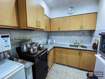 PH venta 1 dormitorio 1 baño 1 patio y parrilla  50 mts 2 totales  - La Plata