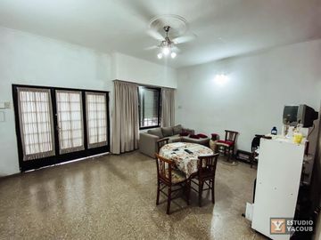 PH venta 1 dormitorio 1 baño 1 patio y parrilla  50 mts 2 totales  - La Plata