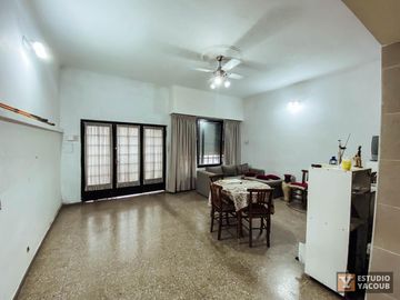 PH venta 1 dormitorio 1 baño 1 patio y parrilla  50 mts 2 totales  - La Plata