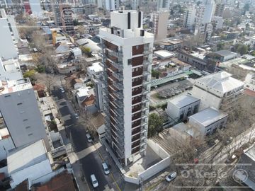 Departamento dos ambientes con cochera en venta en Quilmes Klover Ocampo.