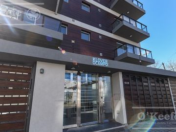 Departamento dos ambientes con cochera en venta en Quilmes Klover Ocampo.