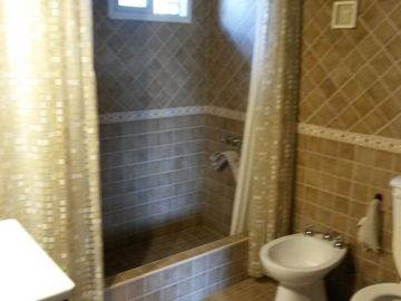 VENTA - CASA QUINTA EN BARRIO LA LIBERATA