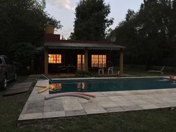 Casa quinta en Chascomús, Barrio  Parque Girado,