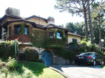 IMPONENTE RESIDENCIA PINAMAR
