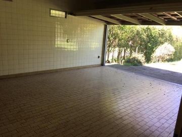 VENTA- PARQUE LEOIR- CAHELT DE 5 AMB. MAS DEPENDENCIAS. LOTE