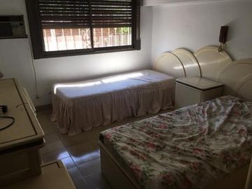 VENTA- PARQUE LEOIR- CAHELT DE 5 AMB. MAS DEPENDENCIAS. LOTE