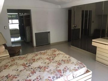 VENTA- PARQUE LEOIR- CAHELT DE 5 AMB. MAS DEPENDENCIAS. LOTE