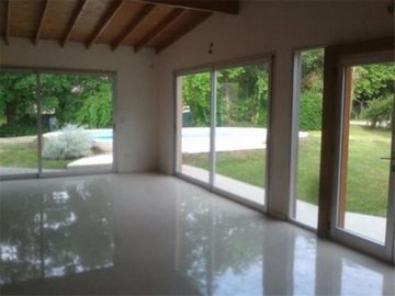 VENTA- PARQUE LELOIR- 1 CUADRA RESEROS CASA SOBRE 2300 M2 LO