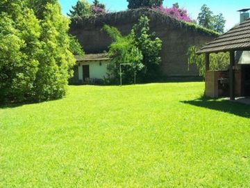 VENTA- PARQUE LELOIR- CHALET DE 4 AMB- SOBRE 3700 M2 DE TERR
