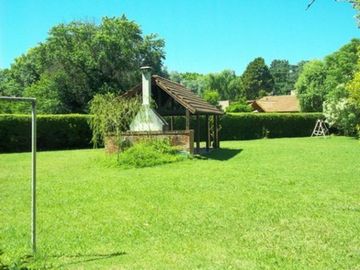 VENTA- PARQUE LELOIR- CHALET DE 4 AMB- SOBRE 3700 M2 DE TERR