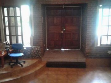 VENTA PARQUE LELOIR- HARAS MYRIAN-CASA DE 6 AMBIENTES