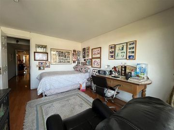 Departamento en Venta en Av Kennedy con Luis Carrera