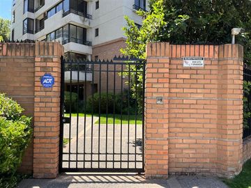 Departamento en Venta en Av Kennedy con Luis Carrera