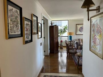 Departamento en Venta en Av Kennedy con Luis Carrera