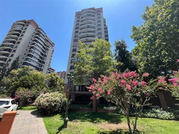 Departamento en Venta en Av Kennedy con Luis Carrera