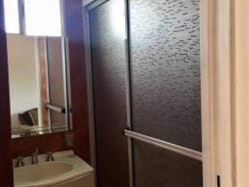 EXCELENTE TERRENO CON CONSTRUCCIÓN