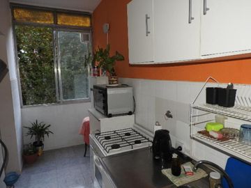 Excelente 3 ambientes, luminoso y amplio, con vista a jardín