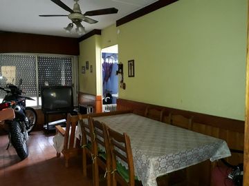 CASA LOTE PROPIO - 2 VIVIENDAS - 4 Y 2 AMB