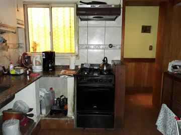 CASA LOTE PROPIO - 2 VIVIENDAS - 4 Y 2 AMB