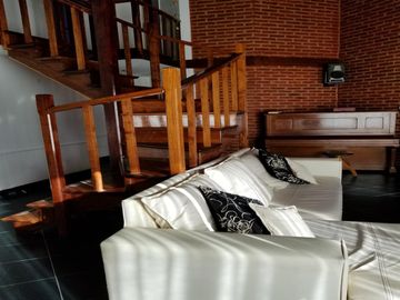 Chalet de categoria 5 amb + pileta