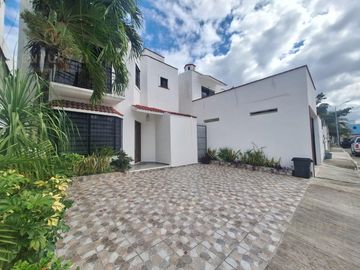 En venta Casa en la Toscana 3 rec Playa Del Carmen P4323