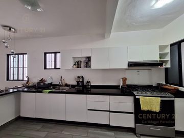 En venta Casa en la Toscana 3 rec Playa Del Carmen P4323