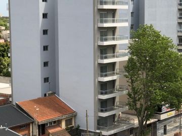 DEPARTAMENTO DOS AMBIENTES A ESTRENAR CON COCHERA