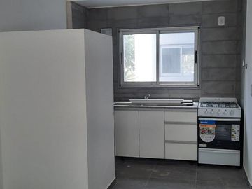 DEPARTAMENTO DOS AMBIENTES A ESTRENAR CON COCHERA