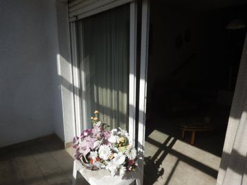 Departamento 2 ambientes con cochera