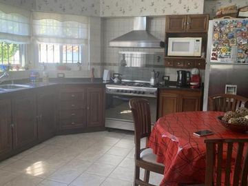 Malaver Excelente Casa 7 Amb. c/ dep. fondo piscina y garage