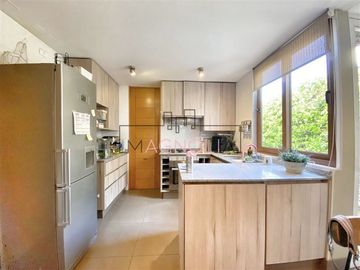 Casa en Venta en PRECIOSA CASA EN AV CHAMISERO