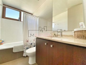 Casa en Venta en PRECIOSA CASA EN AV CHAMISERO