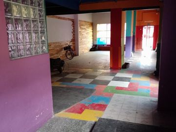 Casona s/Ayacucho a metros de 3 de Febrero