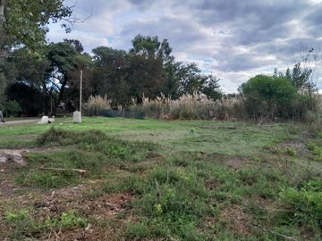 VENTA - LOTE EN BARRIO PARQUE CHASCOMUS