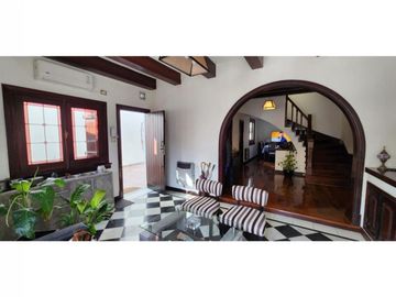 EXCELENTE CHALET MULTI FAMILIAR TODO A NUEVO CALIDAD