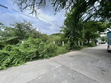 Land for sale at Muang Thong Garden Phattanakarn 69