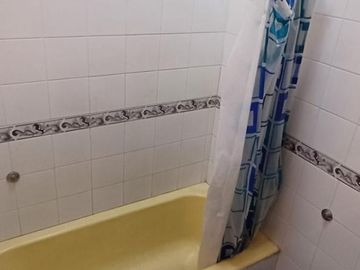 Depto. de 3  ambientes amplio en Villa Bosch!