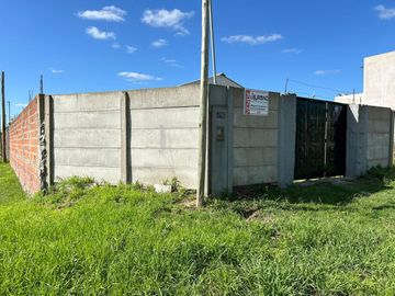 VENTA - CASA EN BARRIO SAN JUAN BAUTISTA