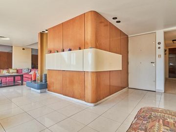 Departamento de 4 ambientes en Venta en Parque centenario