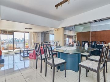 Departamento de 4 ambientes en Venta en Parque centenario
