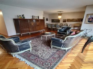Departamento de 5 ambientes en Venta en Caballito