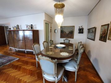 Departamento de 5 ambientes en Venta en Parque centenario