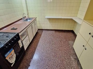 VENTA CASA 3 AMBIENTES CON COCHERA