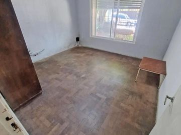 VENTA CASA 3 AMBIENTES CON COCHERA