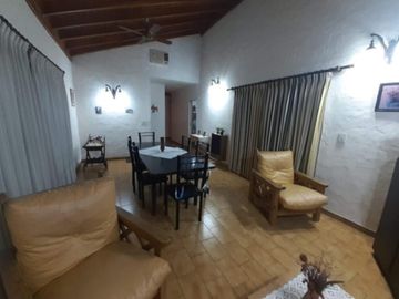 Venta - Country Las Lajas, Gral Rodriguez - Casa 4 amb.