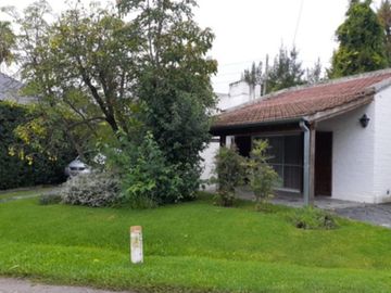 Venta - Country Las Lajas, Gral Rodriguez - Casa 4 amb.